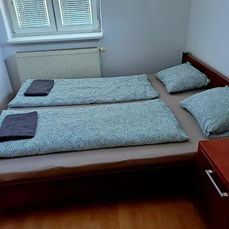 Апартаменты 3 Near The Train Station And Center